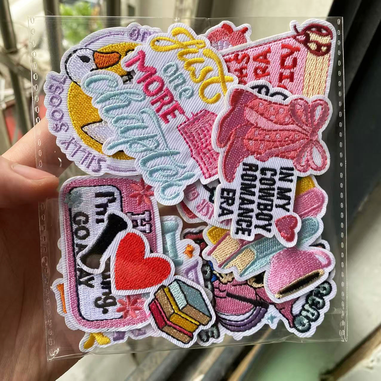 10 Pcs I Love Books Embroidere - Phone Accessories Pictures avis et prix